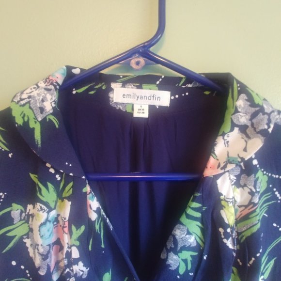 NEW Never worn Emily and Fin navy floral button dress Size Small - Picture 2 of 8